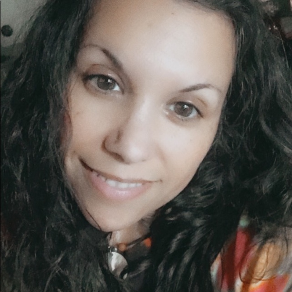 Meet your Posher, Angie